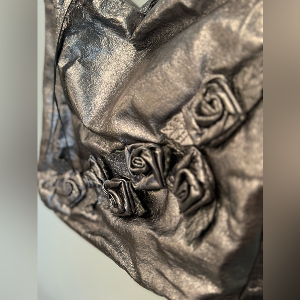 Elliott Lucca Metallic Silver Floral Leather Bag - Picture 16 of 16